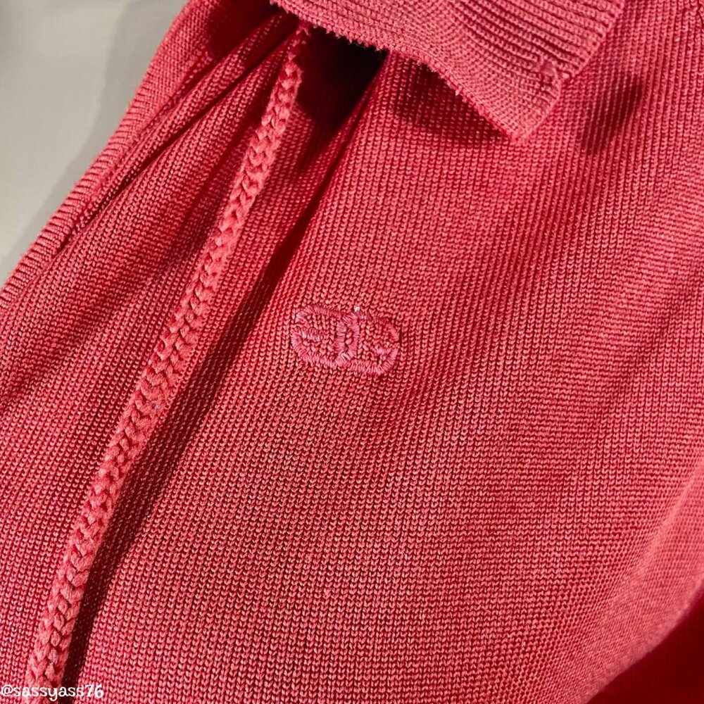 ⭐️HP⭐️VTG▪️GIVENCHY▪️70's Lightweight Knit Scalloped Collar Embroidered Logo Top - Picture 6 of 9